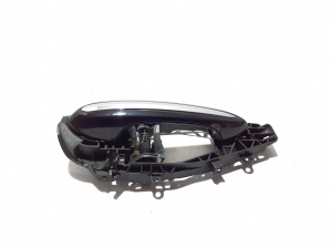 BMW 5 SERIES G30 (2016–2026) Front door external opening handle and its details - 3