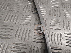 NISSAN Qashqai J-12 (2021–2026) Chromleiste für den Kühlergrill 623106U**A - 5