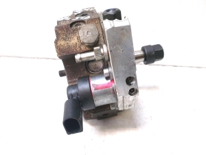 BMW 7 SERIJA E66 (2001–2008) Kütusepump 0445010126  7795713 - 3