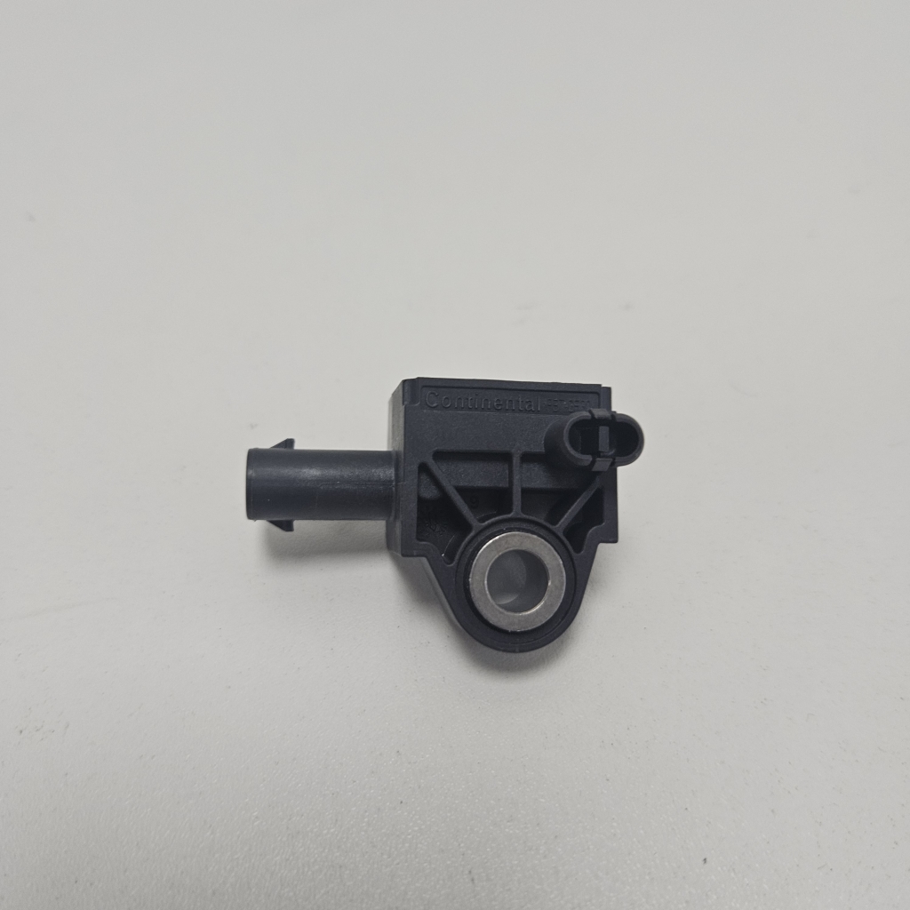 BMW 5 SERIES F10 (2010–2017) Hood impact sensor 65779241032 BMW 5 SERIES F10 (2010–2017) Hood impact sensor 65779241032