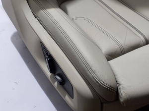 BMW 5 SERIES G30 (2016–2026) Salons un tā detaļas - 6