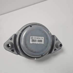Mercedes Benz E-Class W212 (2009–2015) Engine mount A2122406417 - 3