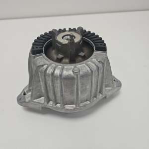 Mercedes Benz E-Class W212 (2009–2015) Engine mount A2122406417 - 4