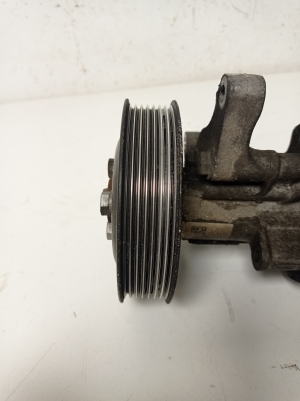 BMW 5 SERIES F07 (2009–2017) Power steering pump 679649103 - 3
