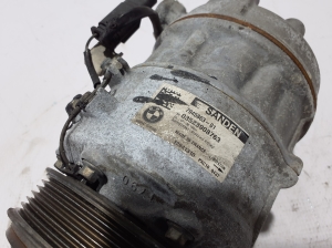  Air conditioner compressor 