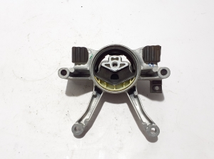 BMW 5 SERIES G30 (2016–2026) Käigukasti kinnitus 6862577 - 2