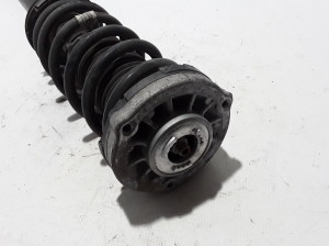 BMW 5 SERIES G30 (2016–2026) Eesmine amortisaator 6866592 - 2