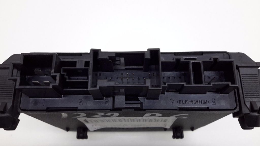 MERCEDES-BENZ C-Class W203/S203/CL203 (2000-2008) Rear Right Door Control Unit A2038202285 20972478