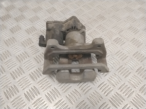 Tesla Model 3 3 (2016–2024) Tagumine pidurisadul 104462600B - 4
