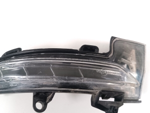 Skoda Octavia III (2013–2019) Side mirror turn signal 5E0949102 - 3