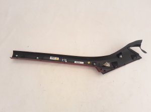  Windscreen strut outer 