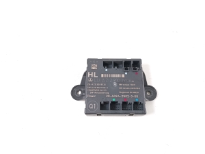  Rear side door control unit 