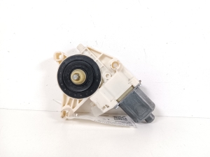 Mercedes Benz C-Class 204 (2007–2014) Rear side door window regulator motor A2048200542 - 2