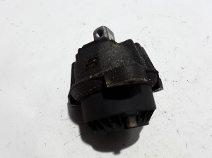 BMW 6 SERIES F12 (2010–2017) Engine mount 6851264 - 3