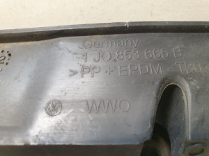 Volkswagen Golf IV (1997–2003) Priekšējā bampera apakšējā reste 1J0853665B - 2