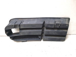 Volkswagen Golf IV (1997–2003) Priekšējā bampera apakšējā reste 1J0853665B - 3