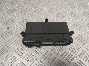 Tesla Model S S (2012–2026) Front door control unit 100310100E - 3