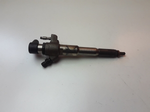  Fuel injector 