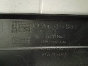 Mercedes Benz GLB X247 (2019–2026) Karbi välimine ilupaneel A2476980800 - 2