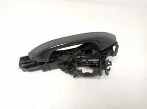 Volkswagen Golf VIII (2019–2026) Rear side door exterior handle 5H0837811D - 4