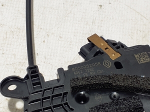 RENAULT Arkana (2019–2026) Front door lock 805025205R - 4
