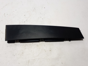 Tagumise külgukse klaasi välimine liist - 822825330R