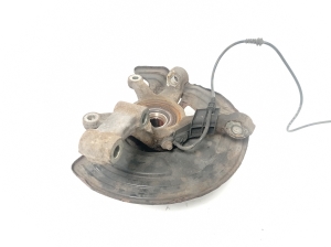 Mercedes Benz A-Class 176 (2012–2018) Front wheel hub A2463320501 - 5