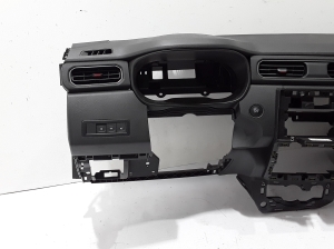 RENAULT Arkana (2019–2026) Armaturenbrett 681001137R - 2