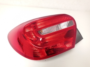  Rear corner lamp 