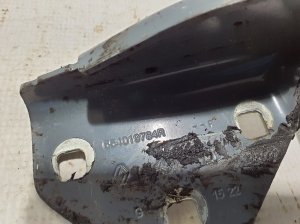  Engine cover hinge 