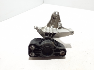 RENAULT Arkana (2019–2026) Engine mount 112323200R - 3