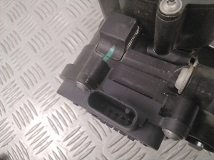 AUDI A5 (2007–2016) Veepump 06L121111H - 4