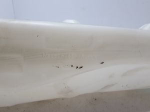 RENAULT Arkana (2019–2026) Front washer fluid reservoir 289107610R - 4