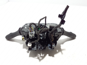 RENAULT Arkana (2019–2026) Slēdzis un tā detaļas - 4
