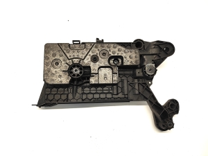 Volkswagen Arteon (2017–2026) Batteriehalter 5Q0915321 - 4