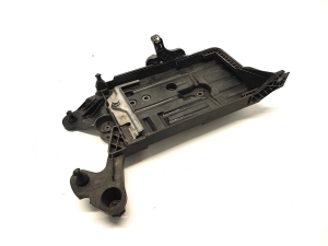 Volkswagen Arteon (2017–2026) Batteriehalter 5Q0915321 - 5