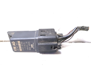 Kvēlsveču relejs - 03G907282