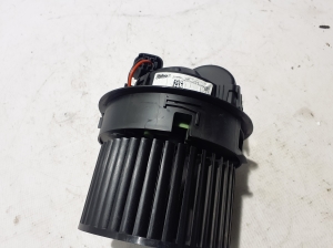 RENAULT Arkana (2019–2026) Heizungsgebläsemotor 272100759R - 3