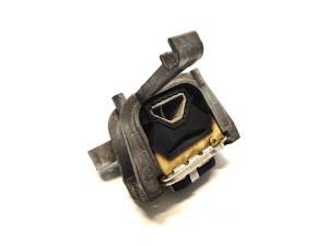 Volkswagen Arteon (2017–2026) Engine mount 3Q0199262J - 3