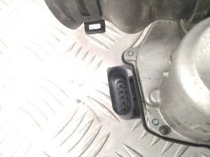AUDI A4 B9 (2015–2026) Ventil Abgasrückführung 04L131501B - 4