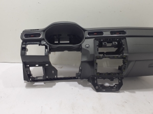 RENAULT Arkana (2019–2026) Armaturenbrett 681001137R - 2