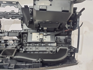 RENAULT Arkana (2019–2026) Armaturenbrett 681001137R - 3