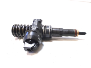  Fuel injector 