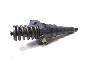  Fuel injector 