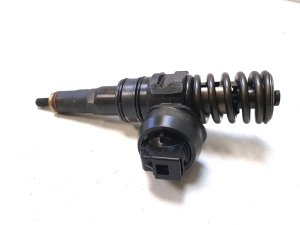  Fuel injector 