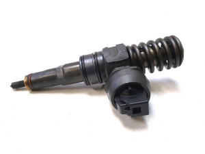  Fuel injector 