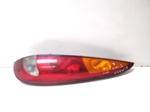  Rear corner lamp 