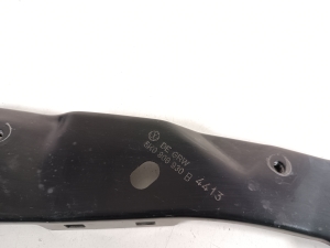 Volkswagen Golf VI (2008–2013) Weitere Details des Frontrahmens 5K0806930B - 2