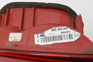 Volkswagen Passat B7 (2010–2014) Tagatuli tagaluugil 3AE945094J - 3