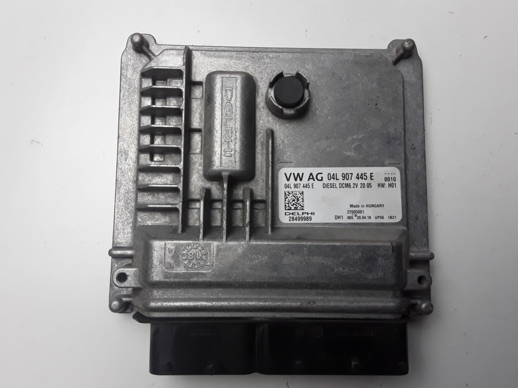 VOLKSWAGEN Golf 7 generation (2012-2024) Блок управления двигателем 04L907445E 27554282